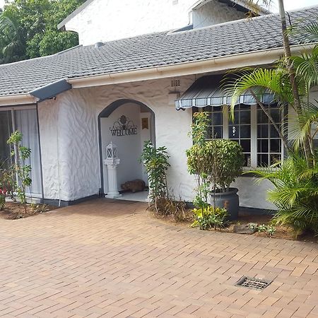 Old N New Bed & Breakfast Umhlanga Rocks Dış mekan fotoğraf