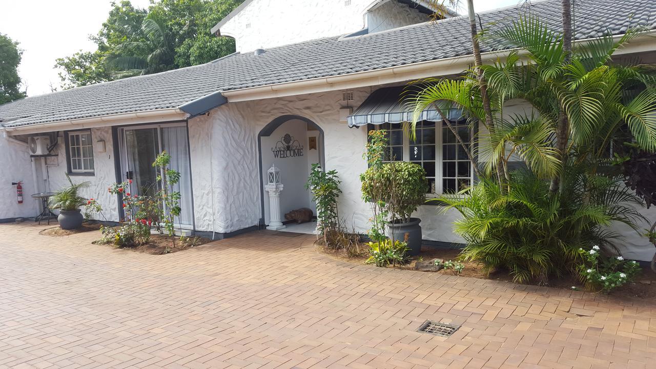 Old N New Bed & Breakfast Umhlanga Rocks Dış mekan fotoğraf